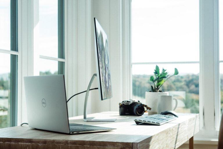 FlexiSpot E5 vs E7 Pro standing desk comparison